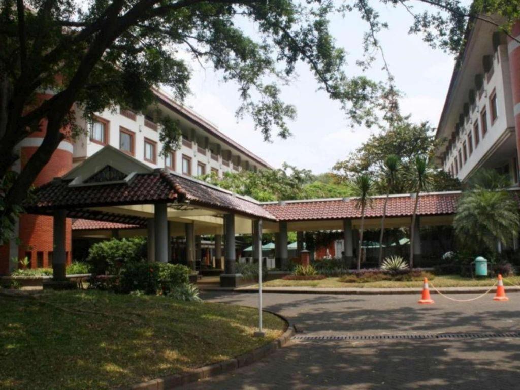 Bumi Wiyata Hotel 3*